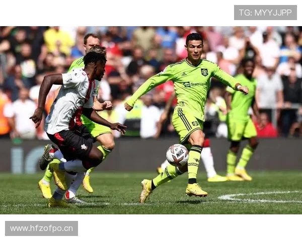 奥斯梅恩与努涅斯:冲击型中锋的战术路径对比分析 奥斯梅恩与努涅斯:冲击型中锋的战术路径对比分析