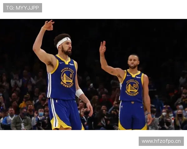 吉诺比利无球跑动激活进攻体系拉开防守空间